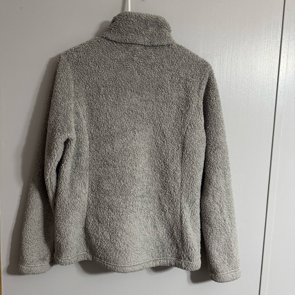 Patagonia Women's Light Gray Fleece Sweater Size Medium - Picture 5 of 9